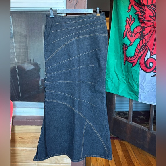 Bisou Bisou Dresses & Skirts - AMAZING Bisou Bisou Dark Wash Denim Maxi Skirt